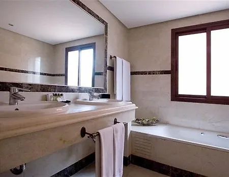 فاساري 3* ماربيا